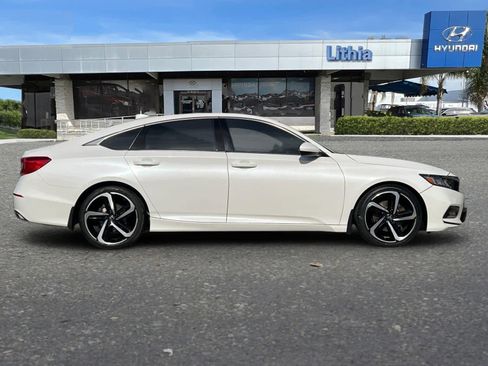 Used 2018 Honda Accord Sport image 8