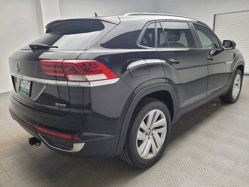 Used 2020 Volkswagen Atlas Cross Sport SE w/ Panoramic Sunroof Package image 9
