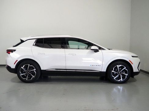 Used 2024 Chevrolet Equinox EV FWD LT w/ 2LT image 4