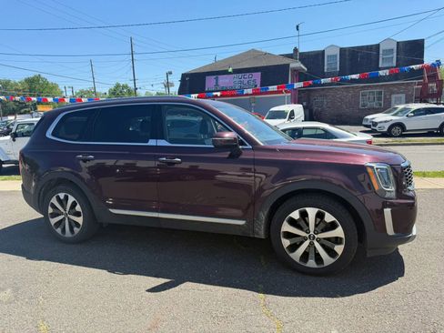 Used 2020 Kia Telluride S w/ S 8 Passenger Seating Package AWD/4WD image 7