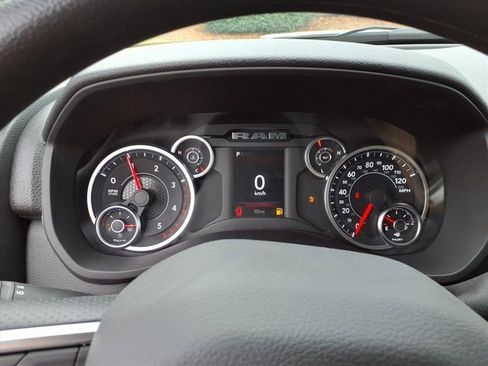 Used 2025 RAM 3500 Tradesman w/ Chrome Appearance Group image 7