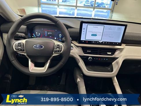 New 2026 Ford Explorer Active w/ Active Comfort Package image 9