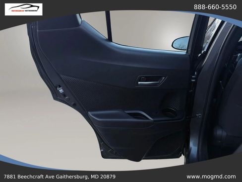 Used 2022 Toyota C-HR XLE FWD image 21
