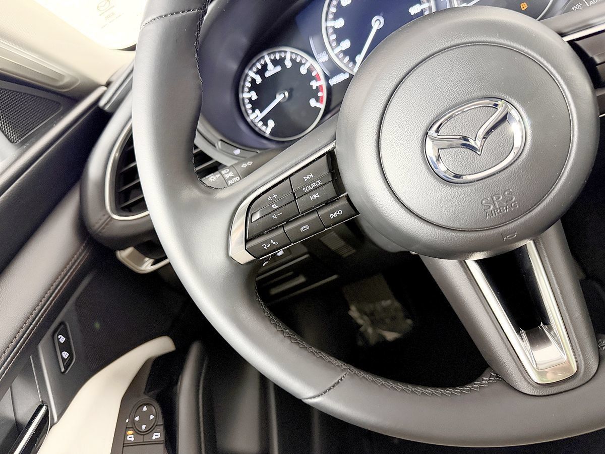 Used 2025 MAZDA MAZDA3 s FWD image 57