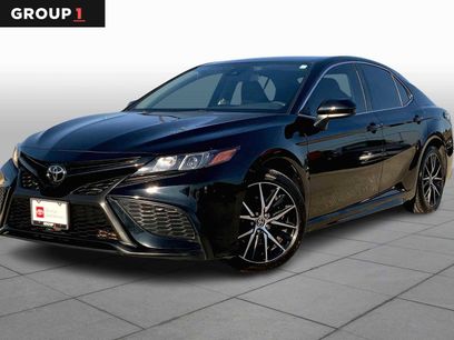 Used 2021 Toyota Camry SE w/ Carpet Mat Package (TMS)