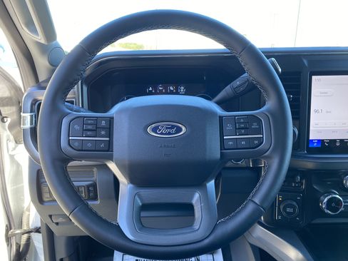 Used 2025 Ford F250 Lariat w/ Lariat Ultimate Package image 19