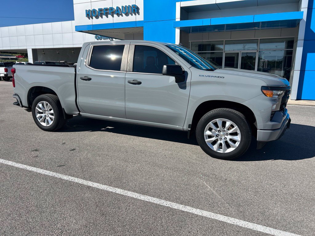 Used 2024 Chevrolet Silverado 1500 Custom RWD image 1
