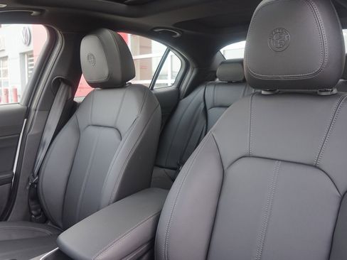 New 2024 Alfa Romeo Giulia Sprint image 15