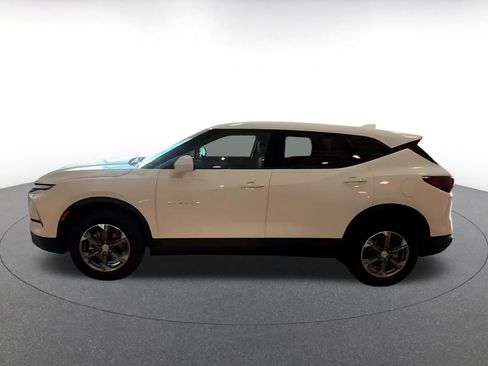 Used 2026 Chevrolet Blazer LT FWD image 10