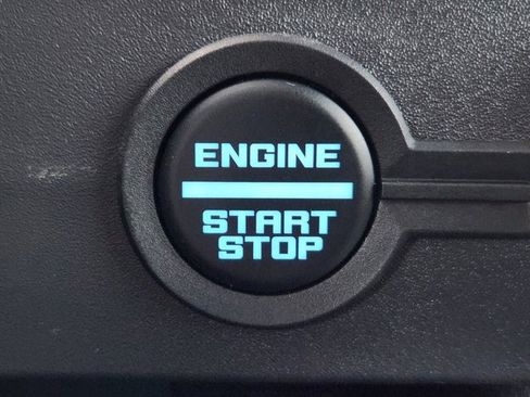 New 2025 Ford Bronco Outer Banks image 16