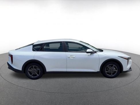 Used 2025 Kia K4 FWD image 16