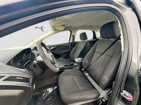 Used 2017 Ford Focus SE FWD image 13