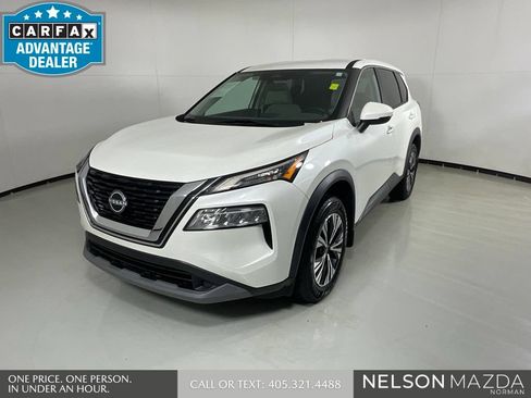 Used 2022 Nissan Rogue SV FWD image 1