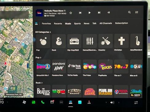 Used 2022 Tesla Model S image 20