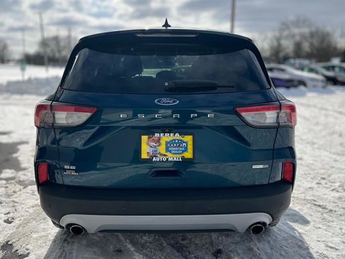 Used 2020 Ford Escape SE image 10