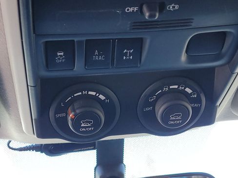 Used 2019 Toyota 4Runner TRD Off-Road image 10