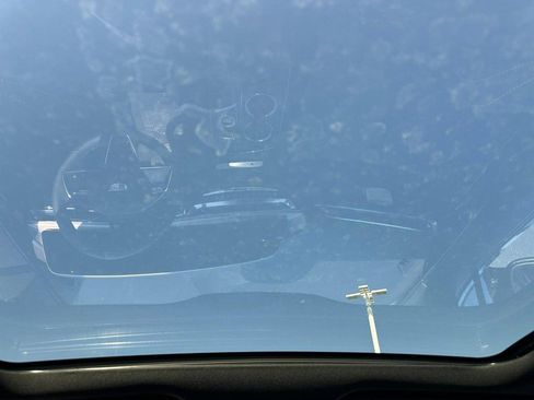 New 2025 Cadillac Lyriq Luxury image 9