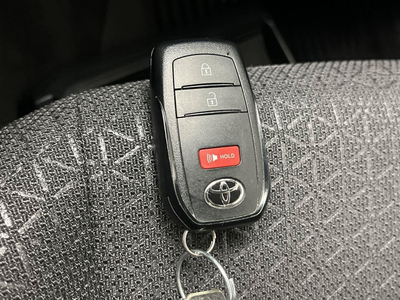 Used 2025 Toyota 4Runner SR5 AWD/4WD image 21