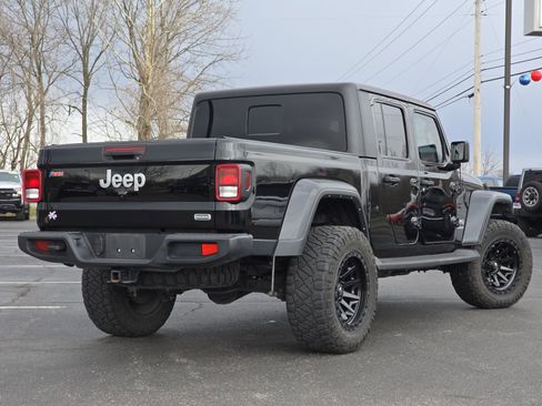 Used 2022 Jeep Gladiator Overland image 15