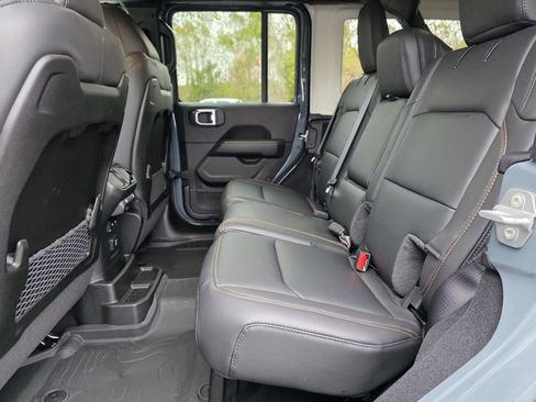 New 2026 Jeep Wrangler Unlimited Sahara AWD/4WD image 18