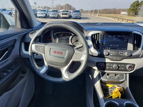Certified 2023 GMC Terrain SLT image 12