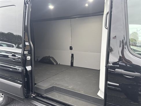 New 2026 Ford Transit 250 148 Medium Roof image 15