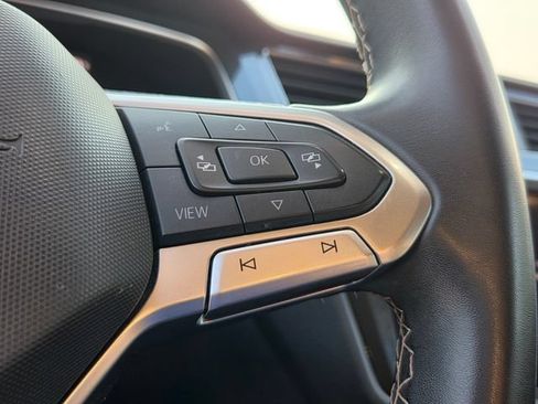 Used 2022 Volkswagen Tiguan SE AWD/4WD image 25