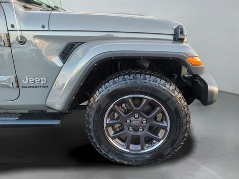 Used 2021 Jeep Gladiator Overland w/ Popular Equipment Package image 21