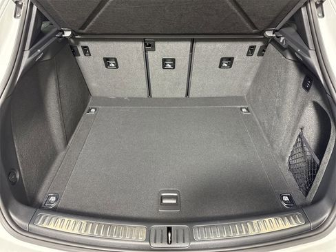 Certified 2025 Porsche Macan image 21