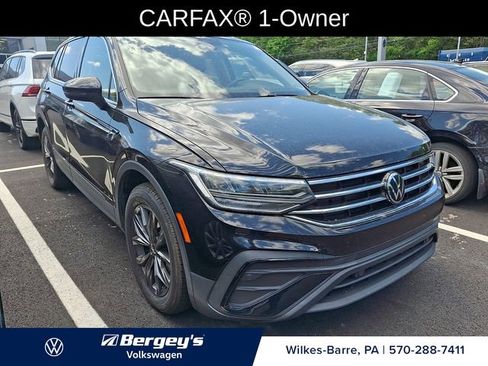 Certified 2022 Volkswagen Tiguan SE FWD image 3