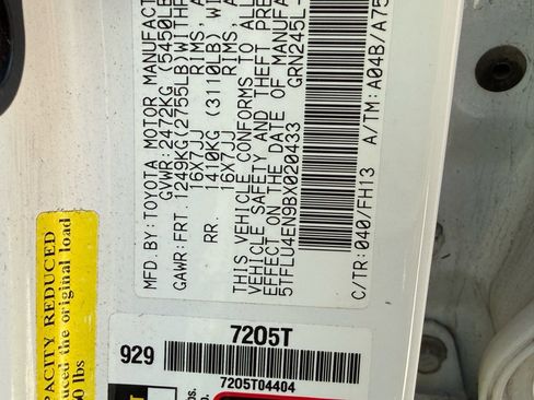 Used 2011 Toyota Tacoma 4x4 Double Cab w/ TRD Off-Road Pkg w/JBL Audio image 11