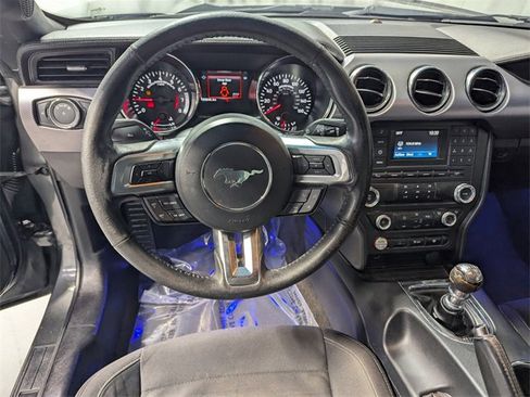 Used 2017 Ford Mustang GT image 7