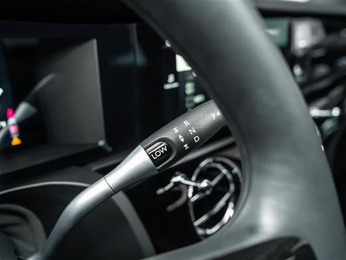 Used 2025 Rolls-Royce Ghost AWD/4WD image 28