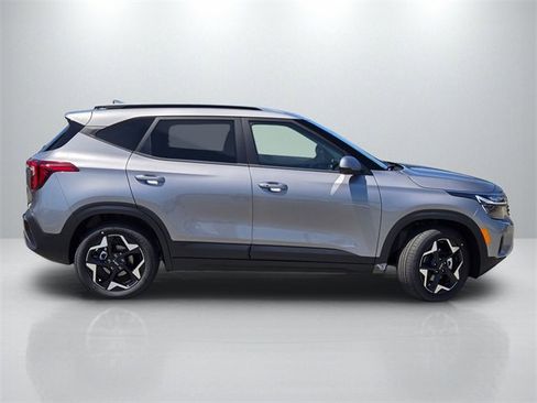 New 2026 Kia Seltos S image 3