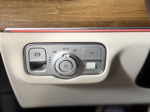 Used 2022 Mercedes-Benz GLS 450 4MATIC image 19