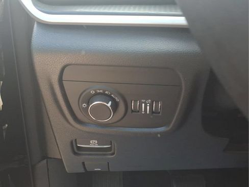 Used 2024 Jeep Grand Cherokee Altitude AWD/4WD image 19
