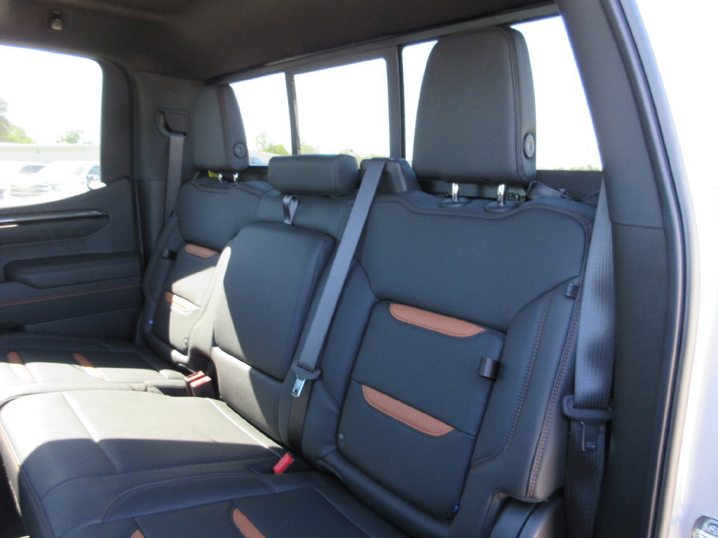 New 2026 GMC Sierra 1500 AT4 w/ AT4 Premium Package AWD/4WD image 17