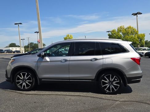Used 2019 Honda Pilot Touring image 6