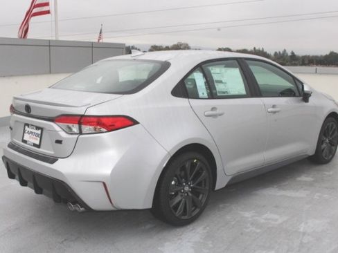 New 2026 Toyota Corolla SE image 3