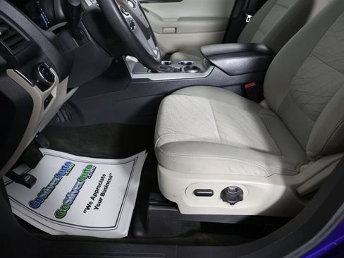 Used 2013 Ford Explorer FWD w/ Class III Trailer Tow Pkg image 13