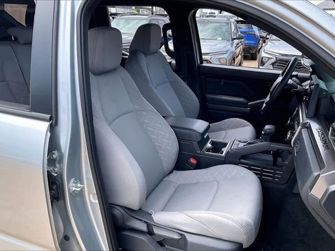 Used 2025 Toyota Tacoma SR5 RWD image 10