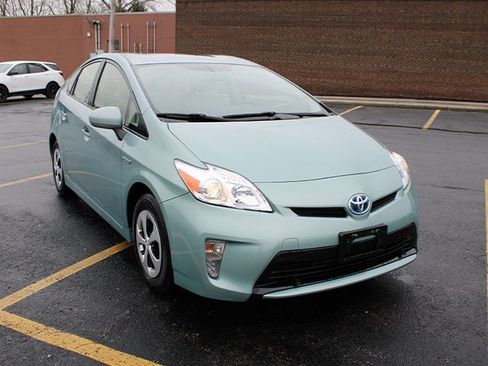 Used 2014 Toyota Prius Four image 4