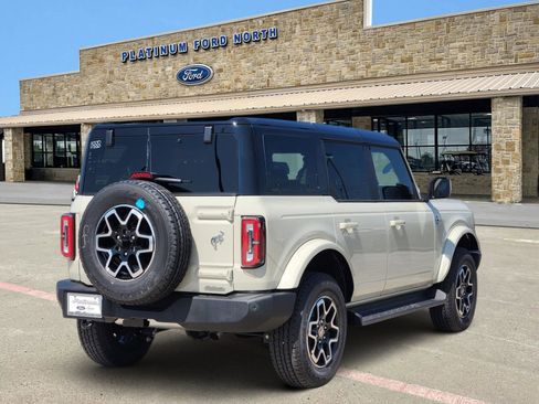 New 2025 Ford Bronco Outer Banks image 5