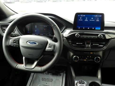 Used 2025 Ford Escape ST-Line image 12