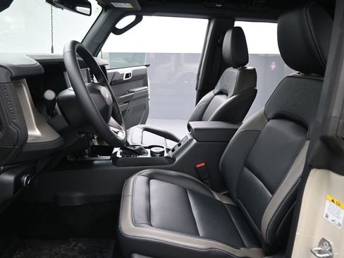 New 2026 Ford Bronco Outer Banks AWD/4WD image 9