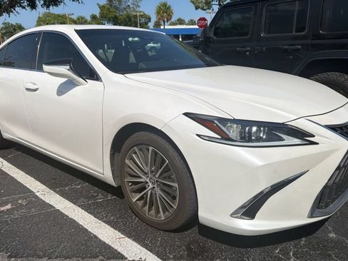 Used 2025 Lexus ES 350 w/ Premium Package FWD image 1