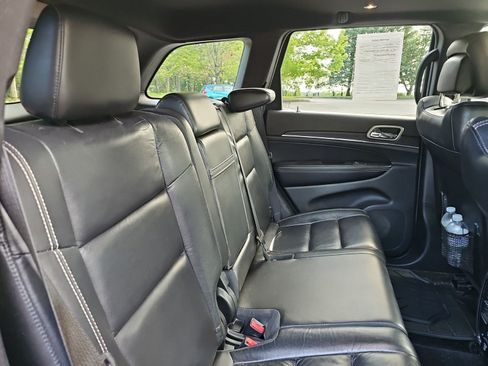 Used 2017 Jeep Grand Cherokee Limited w/ Trailer Tow Group IV AWD/4WD image 15