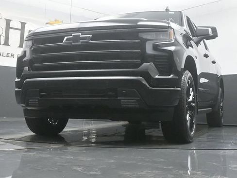 New 2026 Chevrolet Silverado 1500 High Country w/ High Country Premium Package AWD/4WD image 4