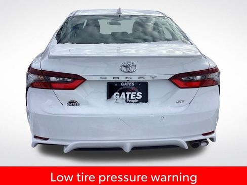Used 2024 Toyota Camry SE image 9