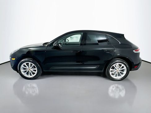 Certified 2026 Porsche Macan AWD/4WD image 2
